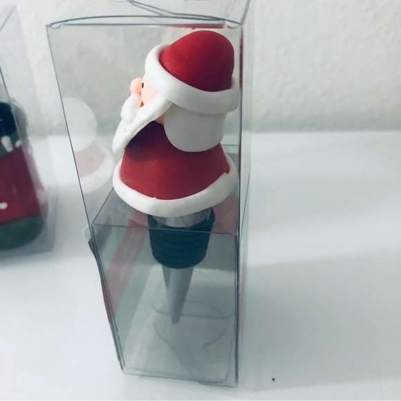 CHRISTMAS NEW SALT AND PEPPER SHAKERS SNOWMAN AND WINE STOPPER BUNDLE - Picture 4 of 4